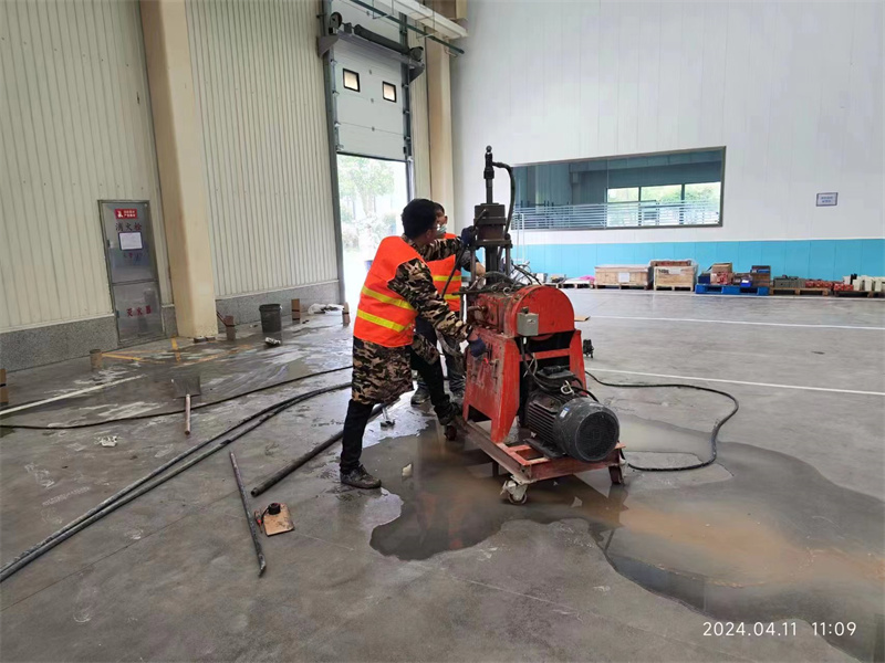 长清厂房地面下沉塌陷注浆加固施工